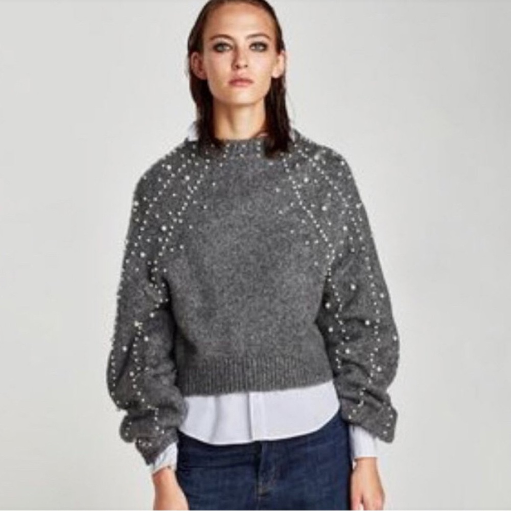 Zara cropped Gray Sweater with faux pearl
